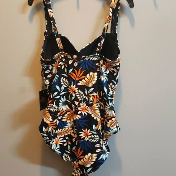 NipTuck NWT Twist Front Blue and Orange Floral Print Swimsuit, size 6 - Picture 4 of 6